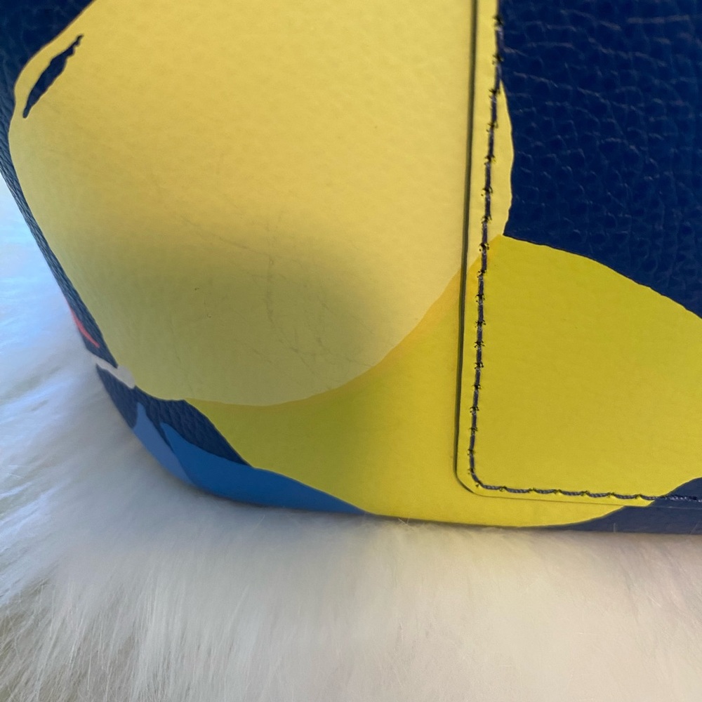 EUC Kate spade New York Eva lemon zest bucket bag/ crossbody - Picture 9 of 15
